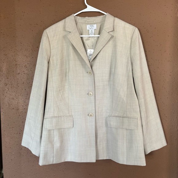 LOFT Jackets & Blazers - Ann taylor LOFT Women's Beige Blazer 100% wool size 12P